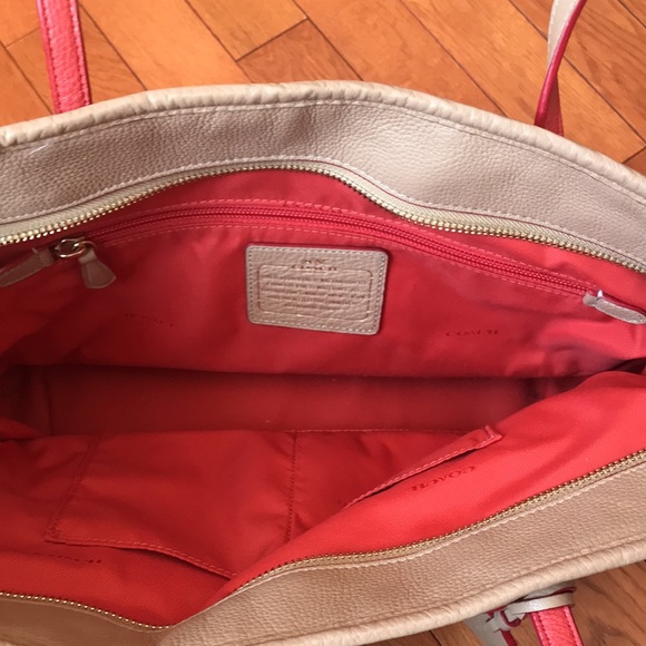 Gently used Coach purse - Picture 3 of 4